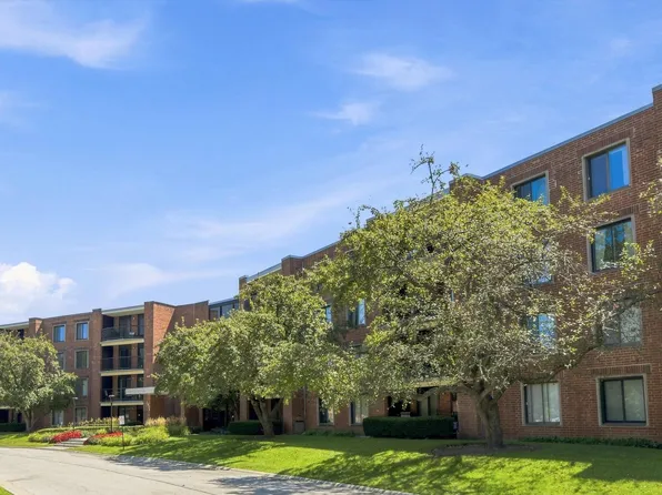 1415 E Central Rd Unit 319C, Arlington Heights, IL 60005