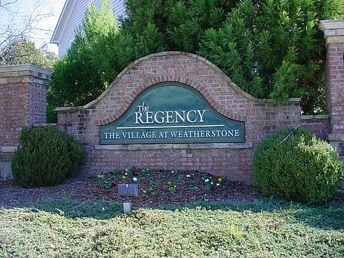 5th image of 207 Regent Sq