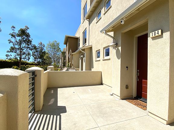 3rd image of 13131 Park Pl Unit 104