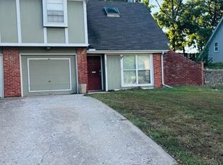 9527 W 77th Ter, Overland Park, KS 66204