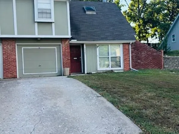 9527 W 77th Ter, Overland Park, KS 66204