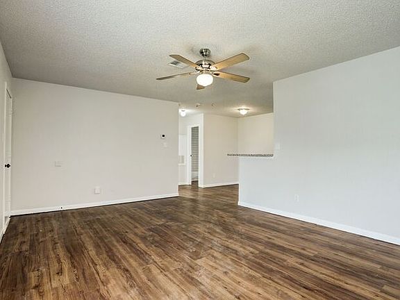 2nd image of 3007 Taylor St APT A