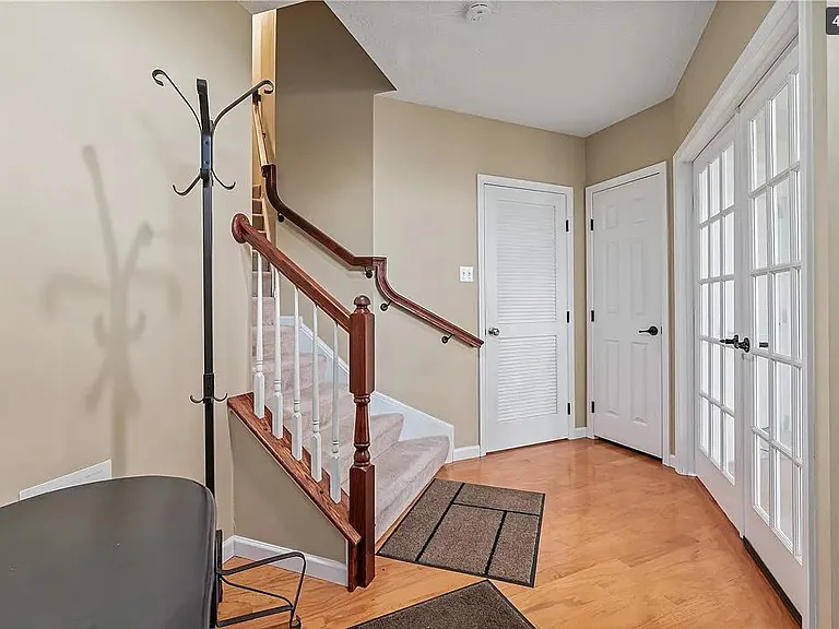 3005 Village Run Rd — Photo 2
