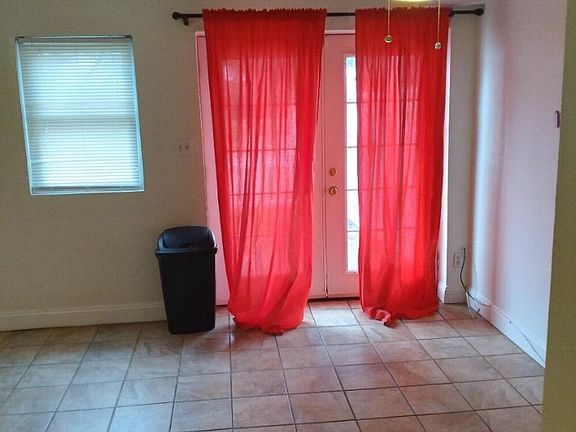 Kitchen/Dining room w/ French Doors