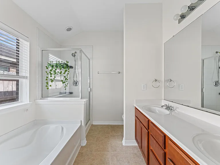 18107 Cypress Mist Ct — Photo 9