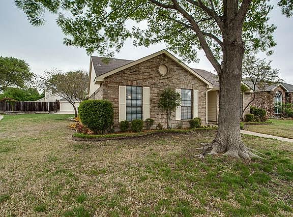 3rd image of 2022 Village Creek Dr