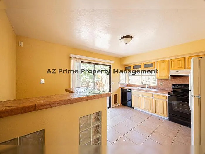 5502 E Roanoke Ave — Photo 10