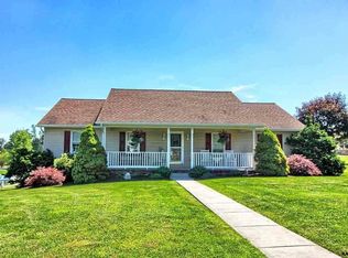 1450 Grandview Rd, Hanover, PA 17331