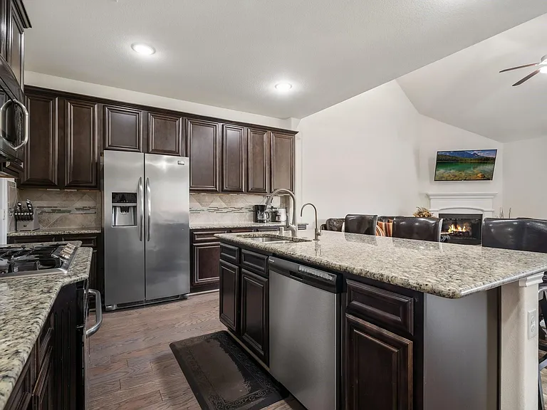 1505 Heartwood Dr — Photo 16