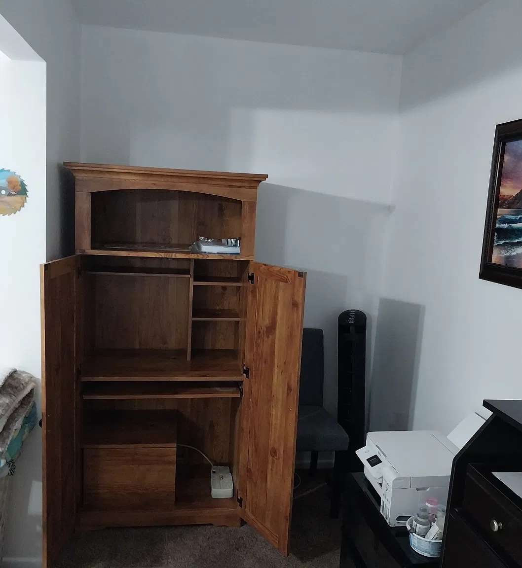 3 bed, 1100 sqft, $850 — Photo 2