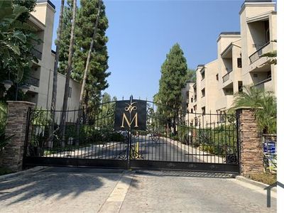 5500 Owensmouth Ave, Woodland Hills, CA, 91367