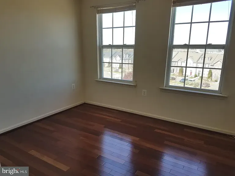 825 Bluefield Sq NE — Photo 11