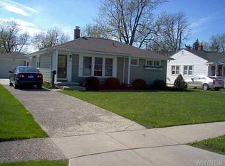 107 Bennington Rd, Amherst, NY 14226