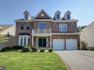 18407 Forest Crossing Ct, Olney, MD 20832