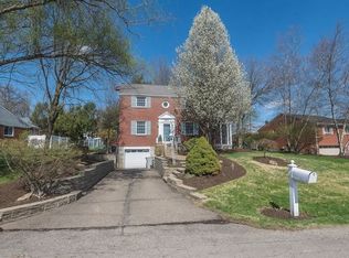 1810 Park Circle Dr, Glenshaw, PA 15116