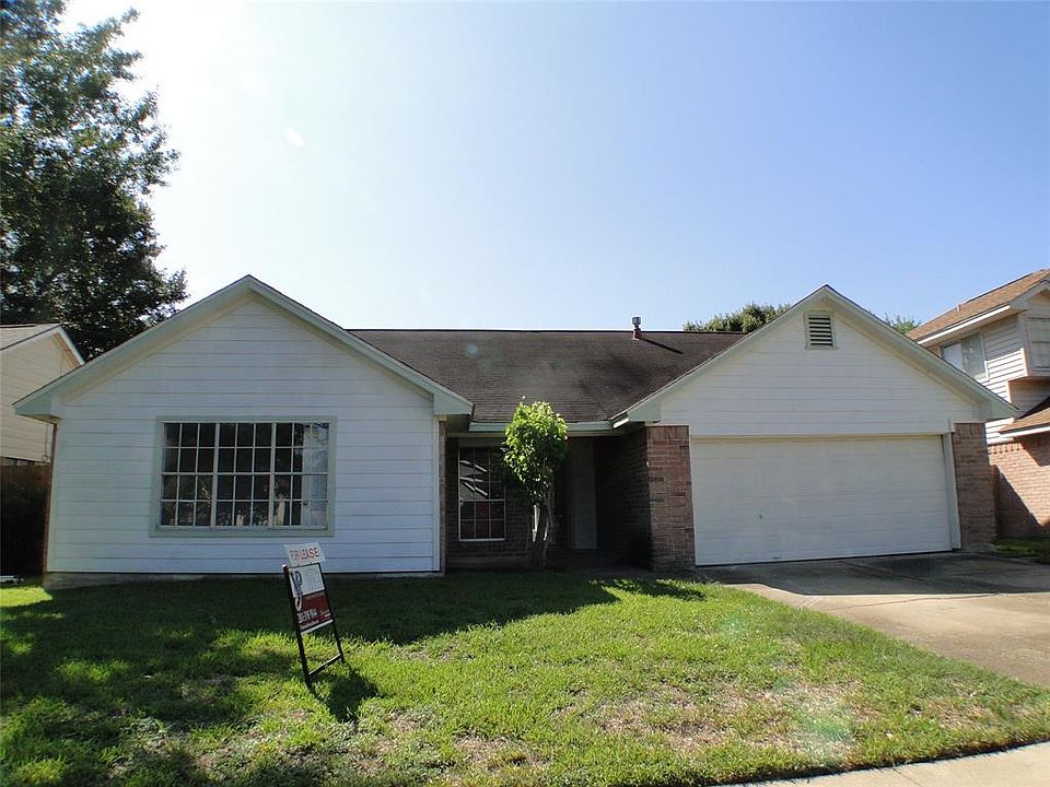 1st image of 22018 Rivermead Dr