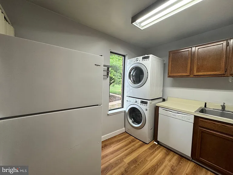 5482 Cedar Ln #B-2 — Photo 15