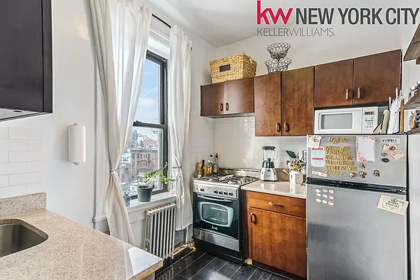 Rented by Keller Williams NYC | media 27