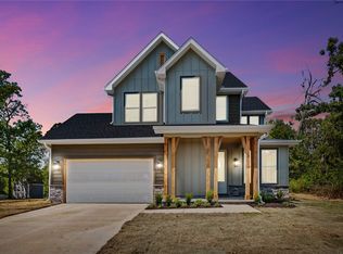 3 Carnahan Ln, Bella Vista, AR 72715