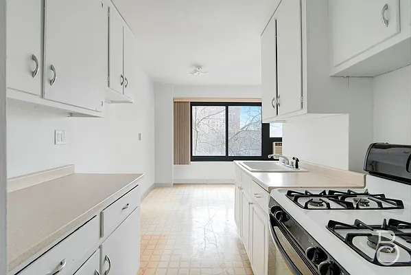 Sold by Compass | media 6