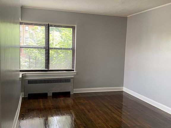 3rd image of 31 S Munn Ave #4H