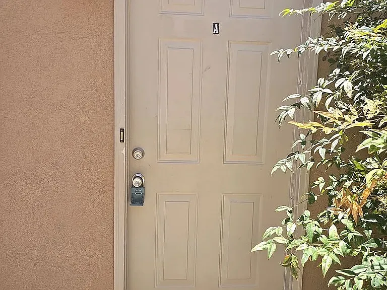 320 Geraldine Loop SE #A — Photo 16
