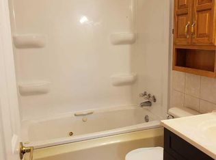 523 White Oak Rd, Bolingbrook, IL 60440