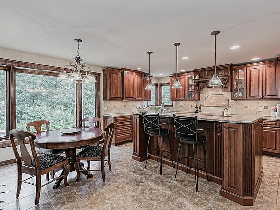3rd image of 1705 Claymont Estates Ct