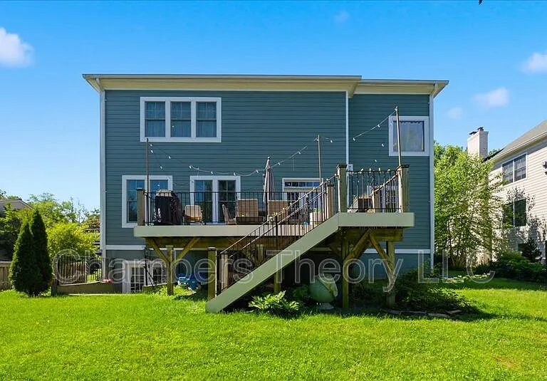 7010 Girard St — Photo 53