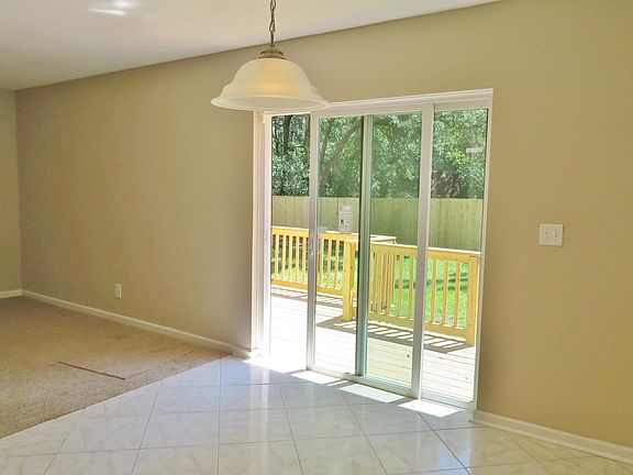 5th image of 10327 COLONIAL Court N