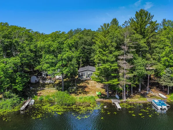 11353 Manning Dr, Frederic, MI 49733