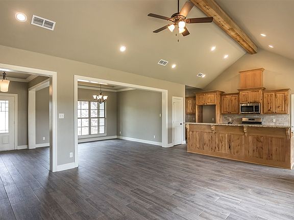 4th image of 142 Majestic Ln