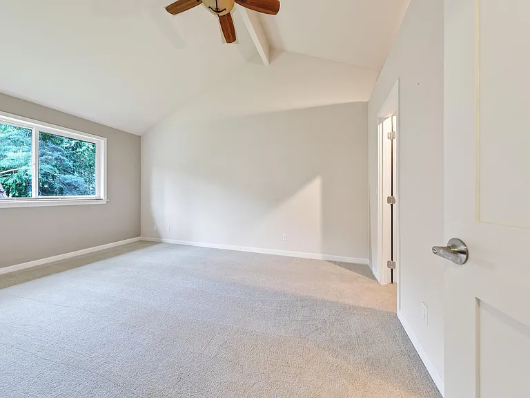 1106 Bellefield Park Ln — Photo 16