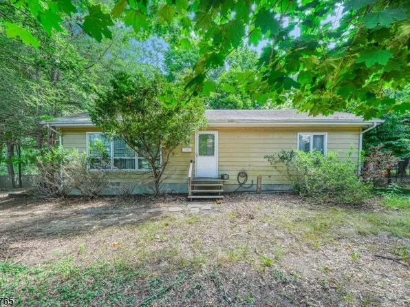 65 Knickerbocker Rd, Closter Boro, NJ 07624