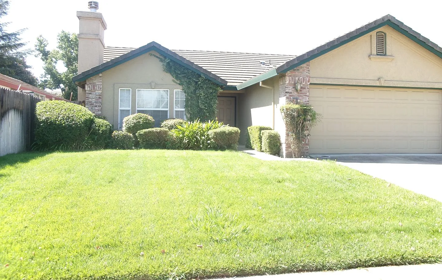 218i — Photo 1