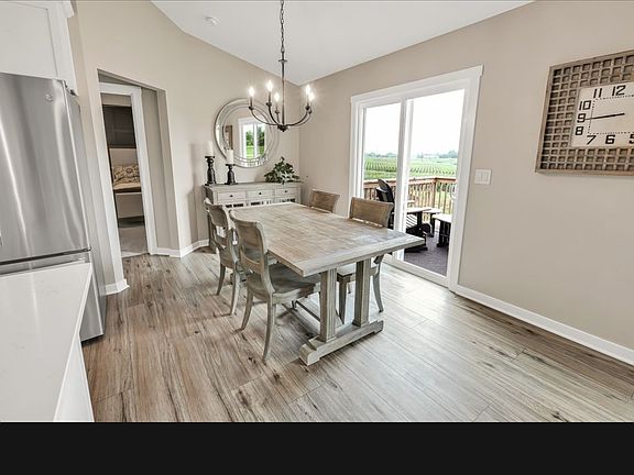3rd image of 2916 Primrose Ln