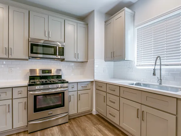 1416 3rd Ave #A, Los Angeles, CA 90019