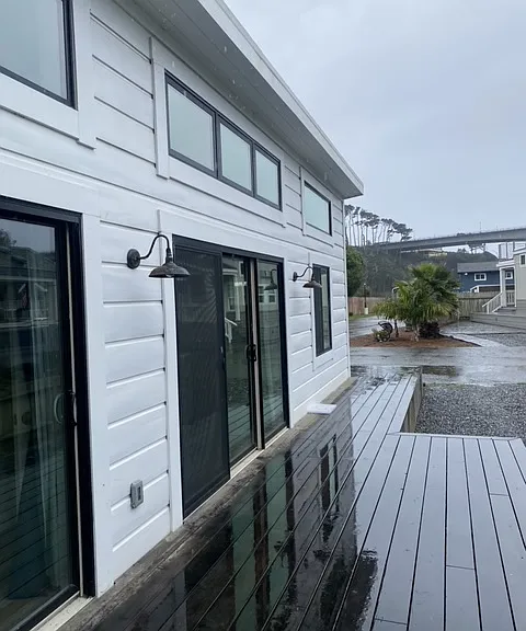 N Harbor Dr — Photo 3