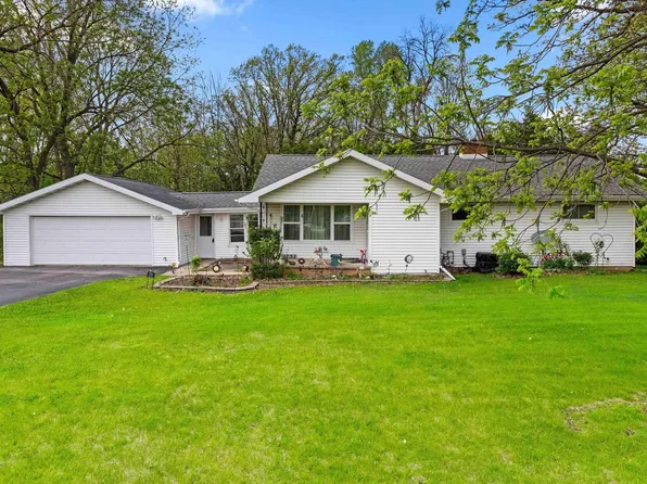 1731 Oakridge Pl, Neenah, WI 54956