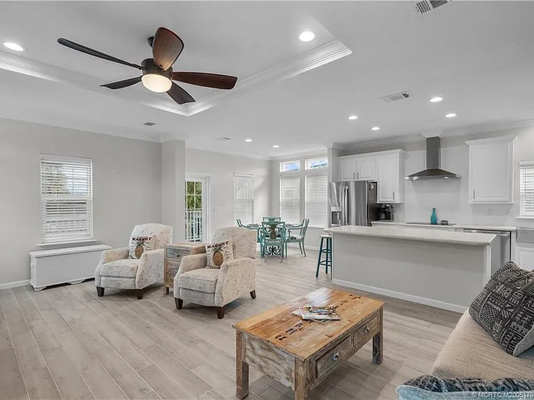 257 Coastal Dr — Photo 15