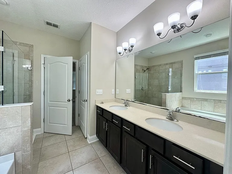 481 Shetland Dr — Photo 15