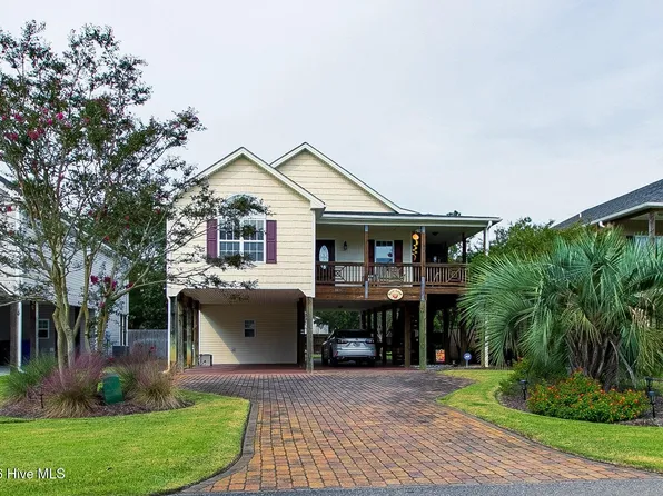 113 NW 9th Street, Oak Island, NC 28465