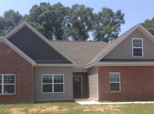 241 Chase Ridge Dr, Dothan, AL 36301