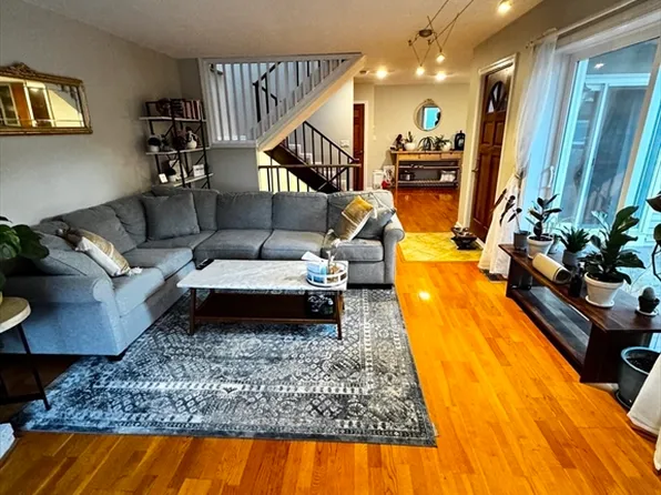 33 Bengal Ln Unit 33, Salem, MA 01970