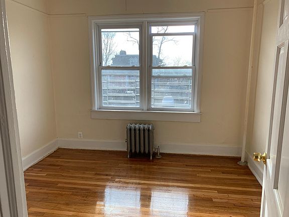 2nd image of 390 S Broadway