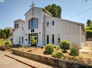 5740 NE Lombard St, Portland, OR 97218