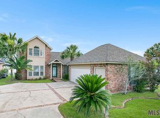 17627 Lake Iris Ave, Baton Rouge, LA 70817
