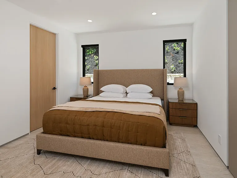 365 Trousdale Pl — Photo 41