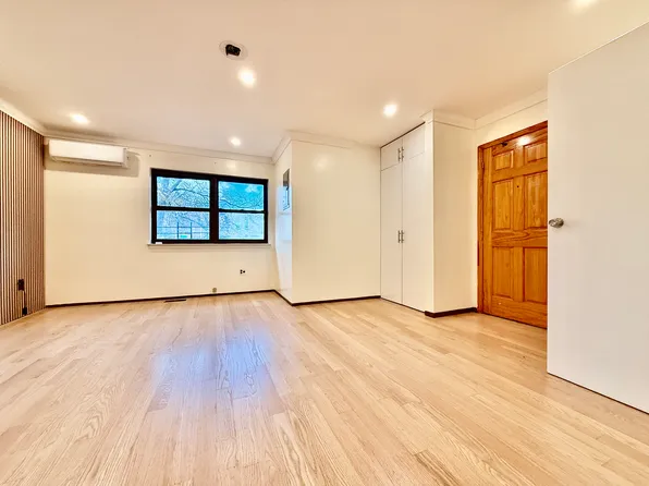 1699 11th Avenue image 2 of 8