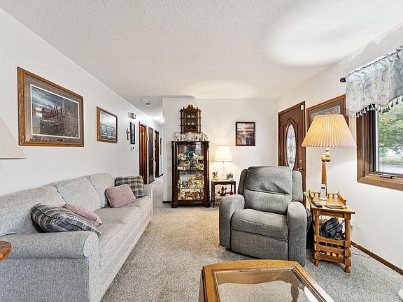3rd image of 2122 Avenue G